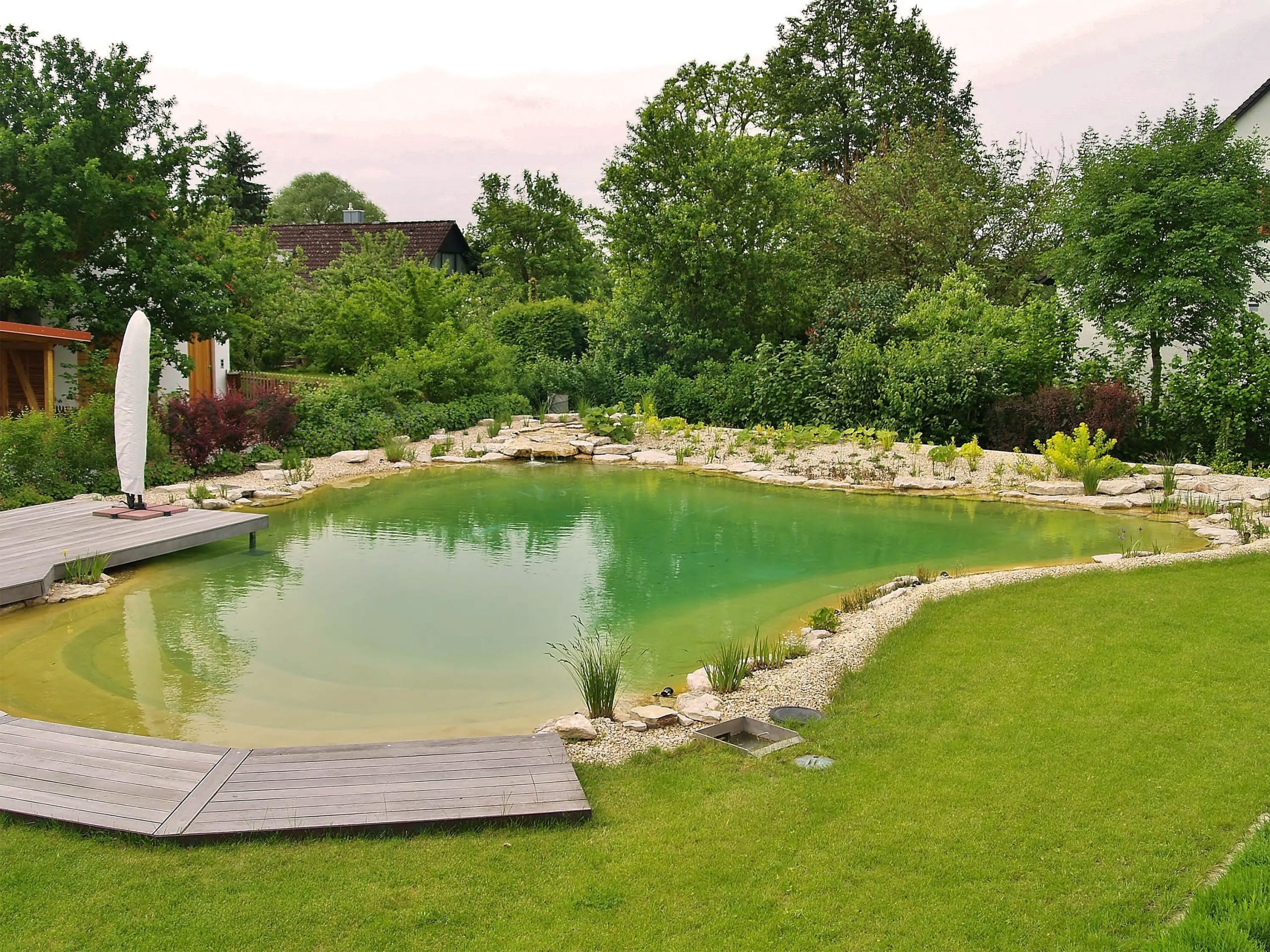 Badeteich_Bruckberg_teich_steg_gesamt_0041_3000px