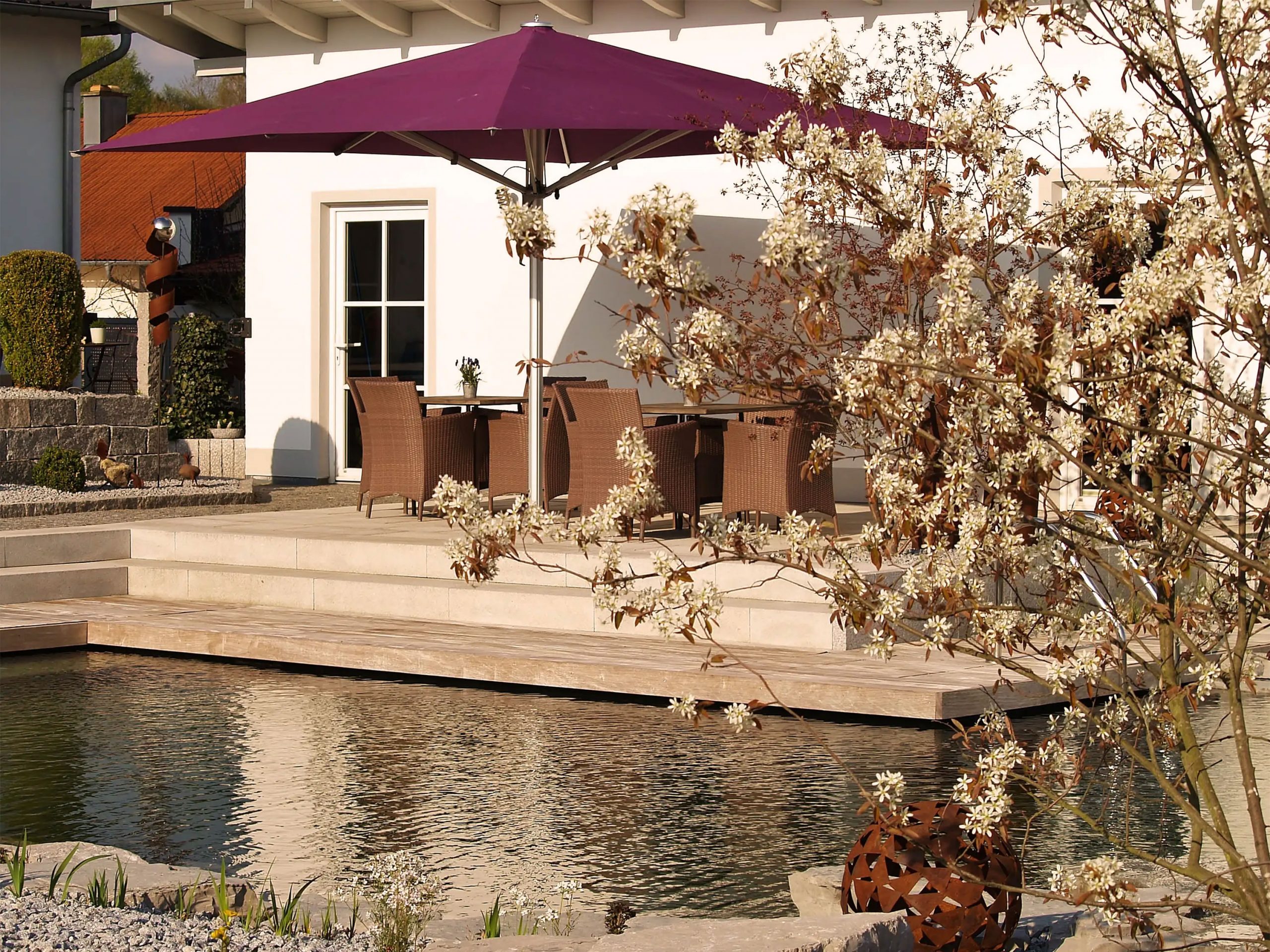 Badeteich_Geisenhausen_teich_schirm_terrasse_TG_0019_3000px-3